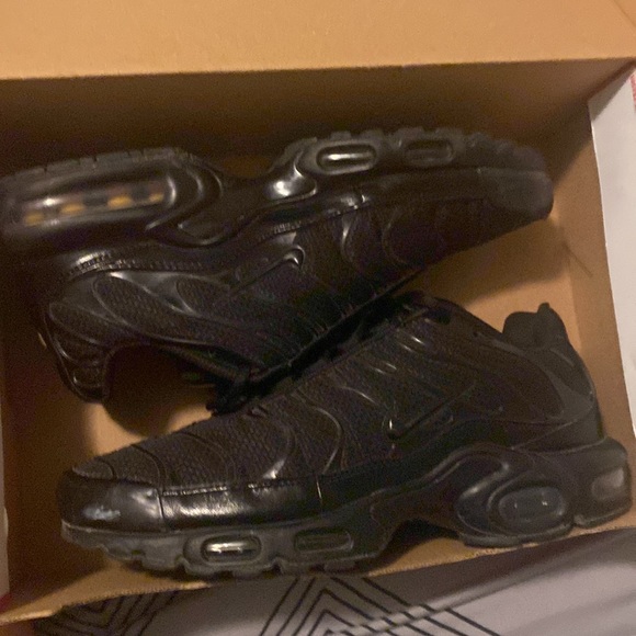 Air Max Plus - Picture 4 of 4